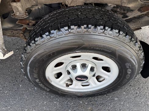 Used 2013 GMC Sierra 3500 W/T w/ Snow Plow Prep Package AWD/4WD image 10