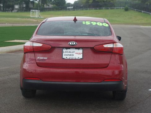 Used 2016 Kia Forte LX FWD image 3