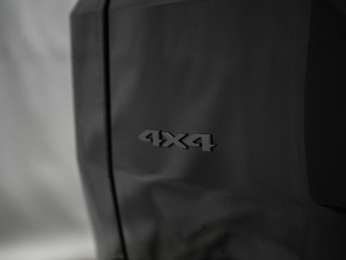 New 2026 Jeep Cherokee Overland image 8