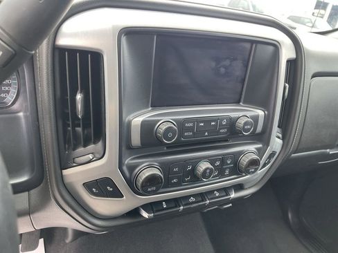 Used 2019 GMC Sierra 1500 SLE w/ SLE Value Package AWD/4WD image 6