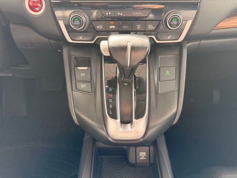 Used 2018 Honda CR-V Touring image 25