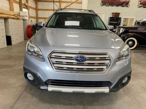 Used 2015 Subaru Outback 2.5i Limited AWD/4WD image 2