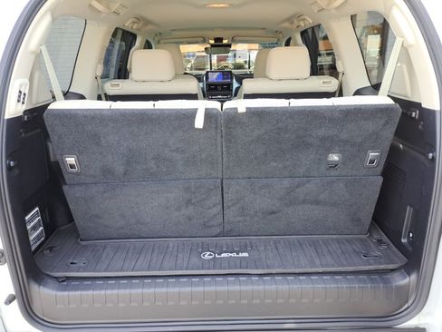 Used 2023 Lexus GX 460 Premium AWD/4WD image 29