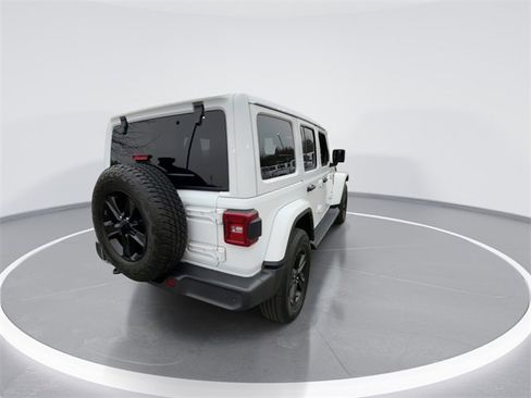 Used 2022 Jeep Wrangler Unlimited Sahara image 8