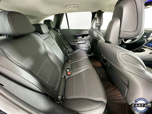 Used 2025 Mercedes-Benz GLC 350e 4MATIC image 29