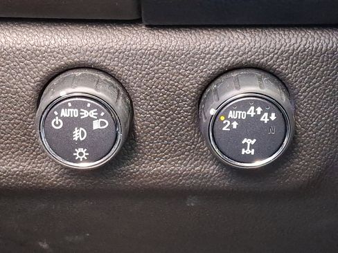 Used 2022 GMC Canyon AT4 image 23