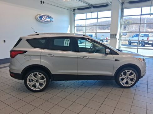 Used 2019 Ford Escape Titanium w/ U9j03 - Titanium Tow Package image 21