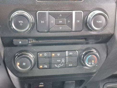 Used 2018 Ford F250 XL w/ Power Equipment Group image 18