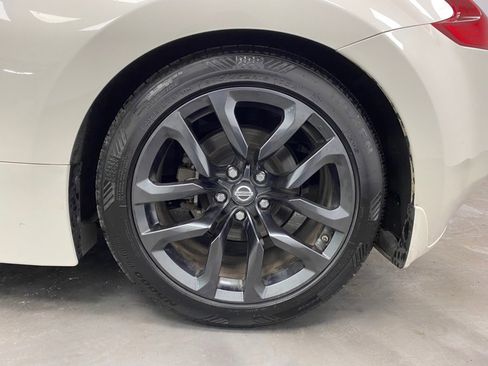 Used 2019 Nissan 370Z Coupe w/ Z34 Heritage Edition - White image 16