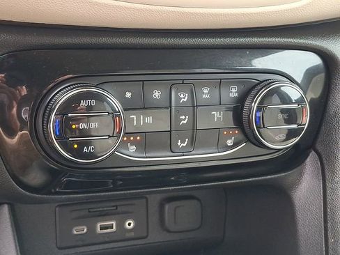 Used 2021 Buick Encore GX Select w/ Advanced Technology Package AWD/4WD image 15