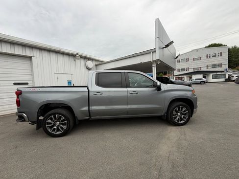 Used 2023 Chevrolet Silverado 1500 LT AWD/4WD image 6