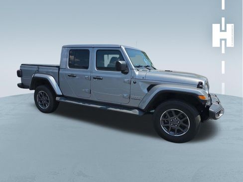 Used 2020 Jeep Gladiator Overland w/ LED Lighting Group AWD/4WD image 2