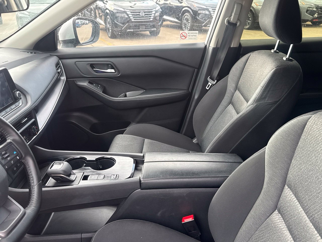 Certified 2025 Nissan Rogue SV FWD image 44