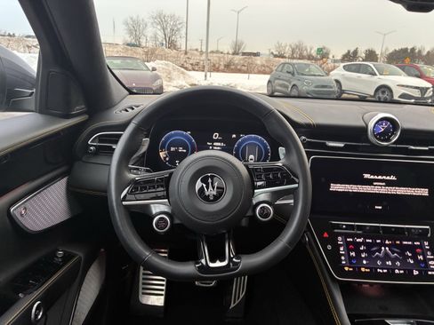 Used 2023 Maserati Grecale Modena image 17