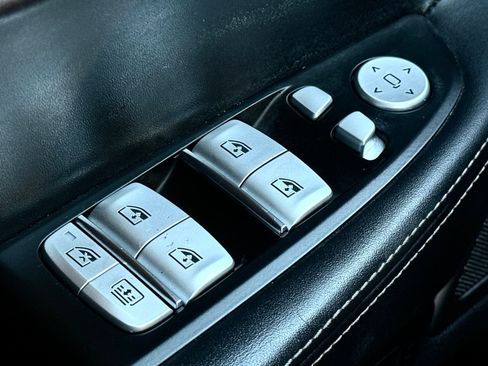 Used 2019 BMW 750i xDrive w/ Executive Package image 31