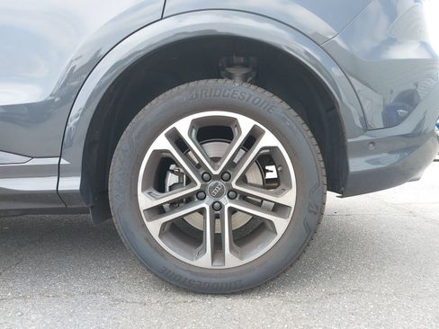 Certified 2025 Audi Q5 Premium w/ Convenience Package AWD/4WD image 7