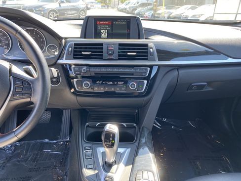 Used 2018 BMW 330e RWD image 12