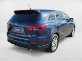 Used 2019 Kia Sorento LX image 5