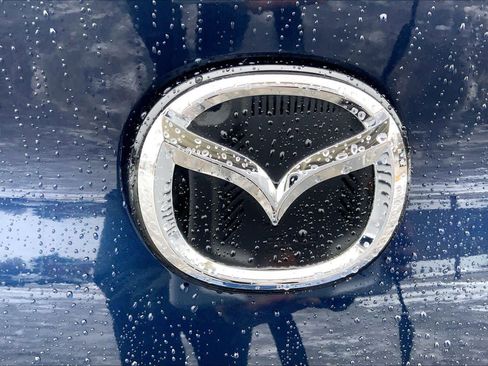 Used 2022 MAZDA MAZDA3 s image 32