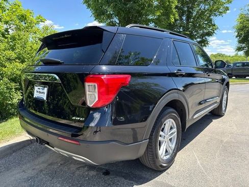 Used 2024 Ford Explorer XLT w/ Equipment Group 202A AWD/4WD image 8