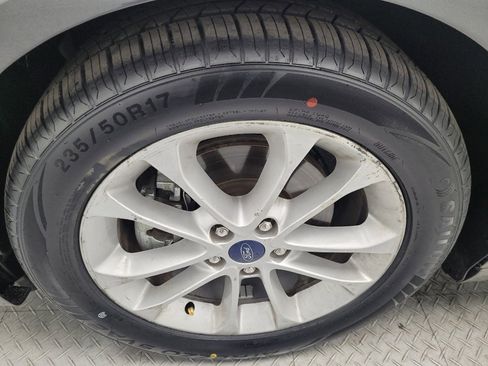Used 2020 Ford Fusion SE image 31