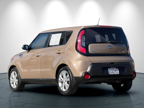 Used 2014 Kia Soul + image 6
