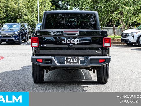 Used 2023 Jeep Gladiator Overland AWD/4WD image 12