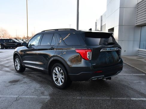 Used 2022 Ford Explorer XLT w/ Equipment Group 202A image 4