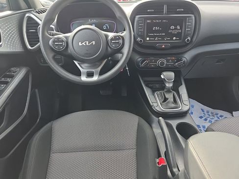 Used 2024 Kia Soul LX w/ Option Group 015 image 19