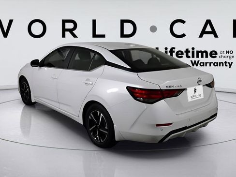 Used 2025 Nissan Sentra SV image 5