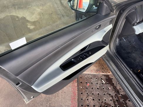 Used 2025 Hyundai Elantra Limited image 20