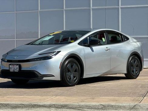 Certified 2023 Toyota Prius LE FWD image 10
