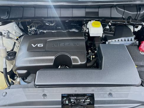 Used 2024 Nissan Pathfinder SL w/ SL Premium Package FWD image 34