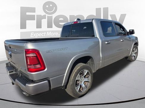 Used 2022 RAM 1500 Laramie AWD/4WD image 5