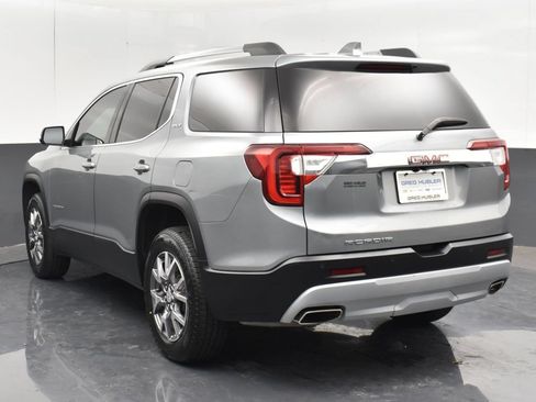 Used 2023 GMC Acadia SLT FWD image 2