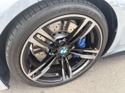 Used 2017 BMW M3 RWD image 11