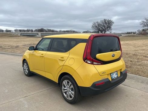 Used 2020 Kia Soul LX image 5