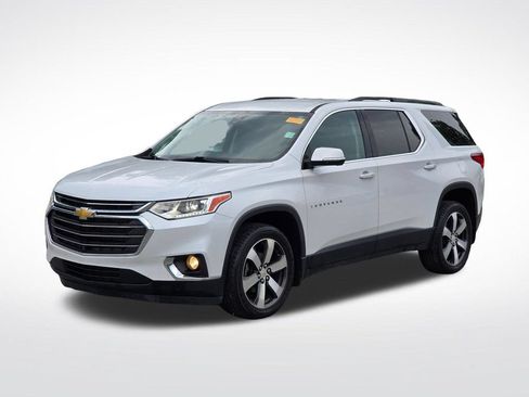Used 2020 Chevrolet Traverse LT w/ LT Premium Package AWD/4WD image 2