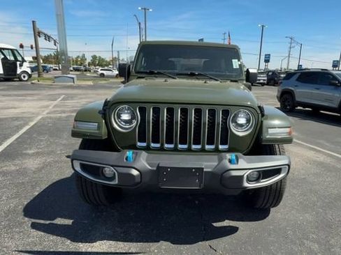 Used 2023 Jeep Wrangler Unlimited Sahara w/ Cold Weather Group AWD/4WD image 3