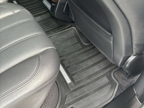 Used 2017 Land Rover Range Rover HSE image 45