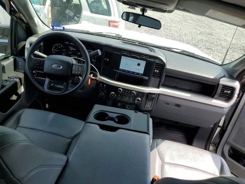 Used 2023 Ford F250 XL AWD/4WD image 8