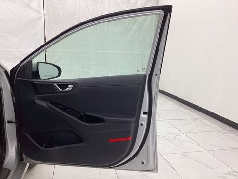 Used 2019 Hyundai Ioniq Limited image 19