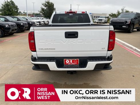 Used 2022 Chevrolet Colorado LT w/ Fleet Safety Package image 4