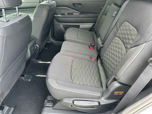 New 2026 Nissan Pathfinder SV image 19