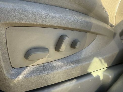 Used 2016 Chevrolet Tahoe LTZ image 12