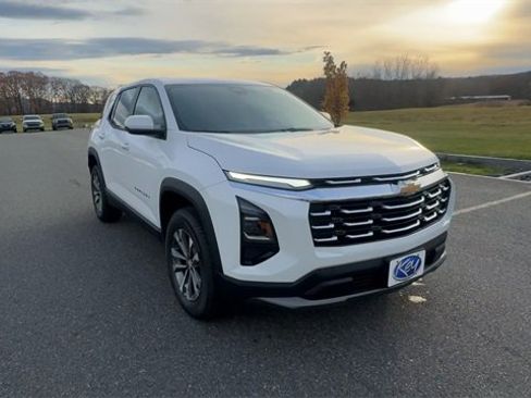 New 2026 Chevrolet Equinox LT w/ LPO, Floor Liner Package image 2