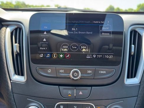 Used 2025 Chevrolet Malibu LT FWD image 14