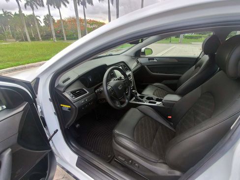 Used 2016 Hyundai Sonata Sport w/ Option Group 02 FWD image 24