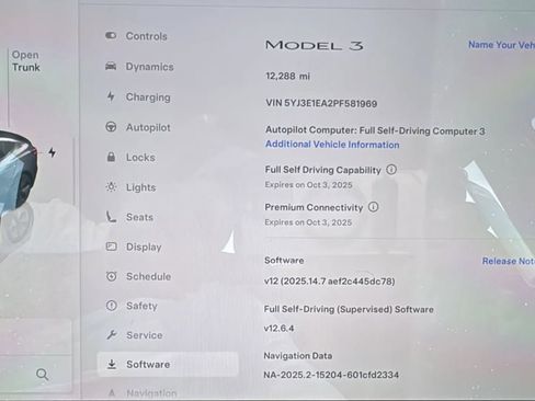 Used 2023 Tesla Model 3 Standard Range image 3