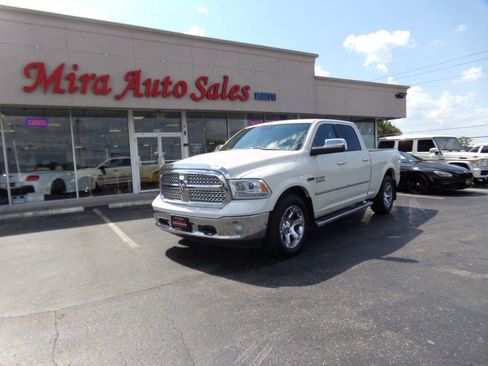Used 2016 RAM 1500 Laramie AWD/4WD image 2